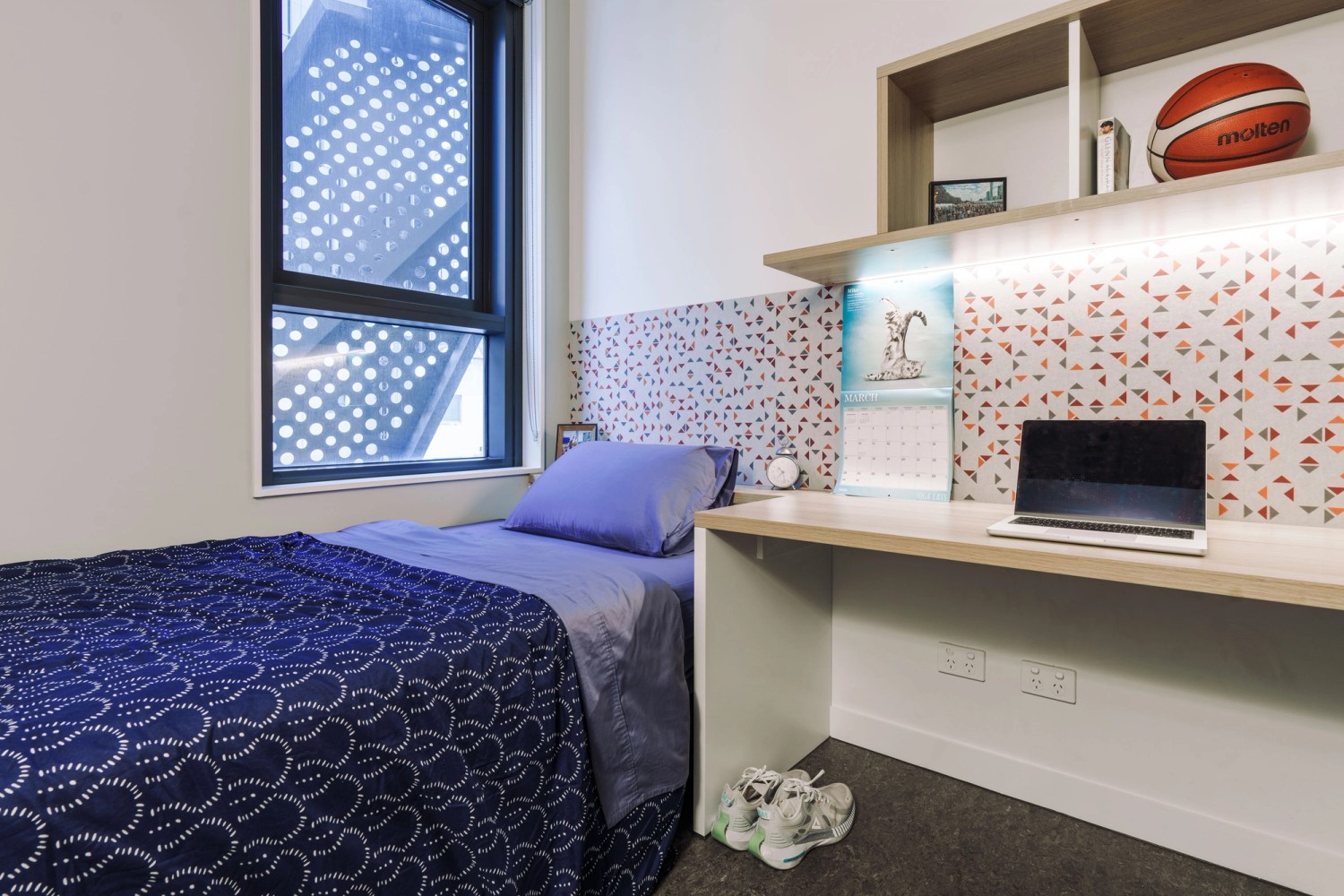 Single room in 4 Bedroom Apartment