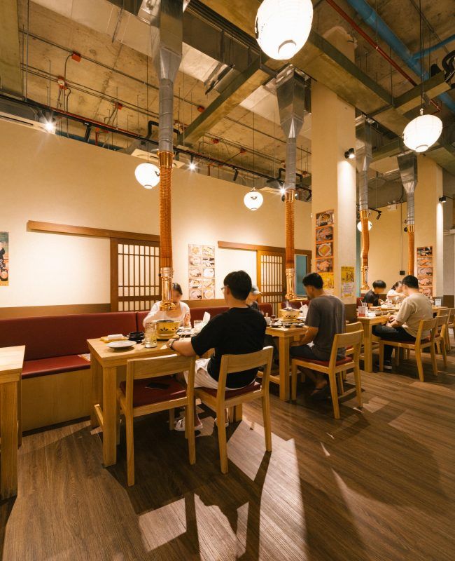 Restaurant Decoration Ideas That Attract Customers