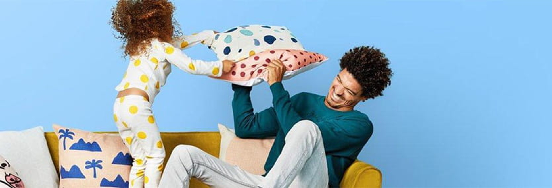 4% korting op je voucher bij Bol.com, kussengevecht papa dochtertje
