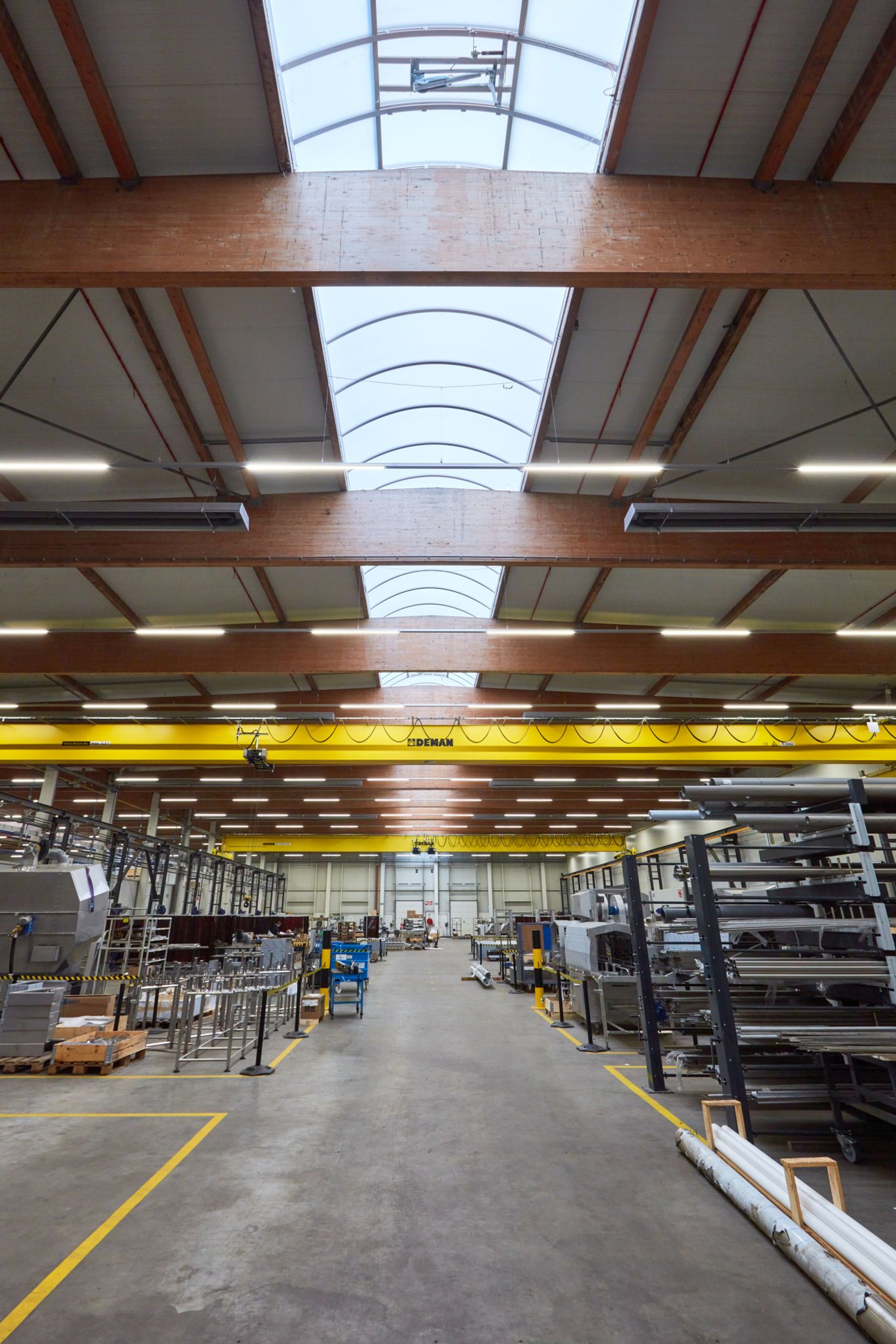 Entrepôt avec un éclairage LED