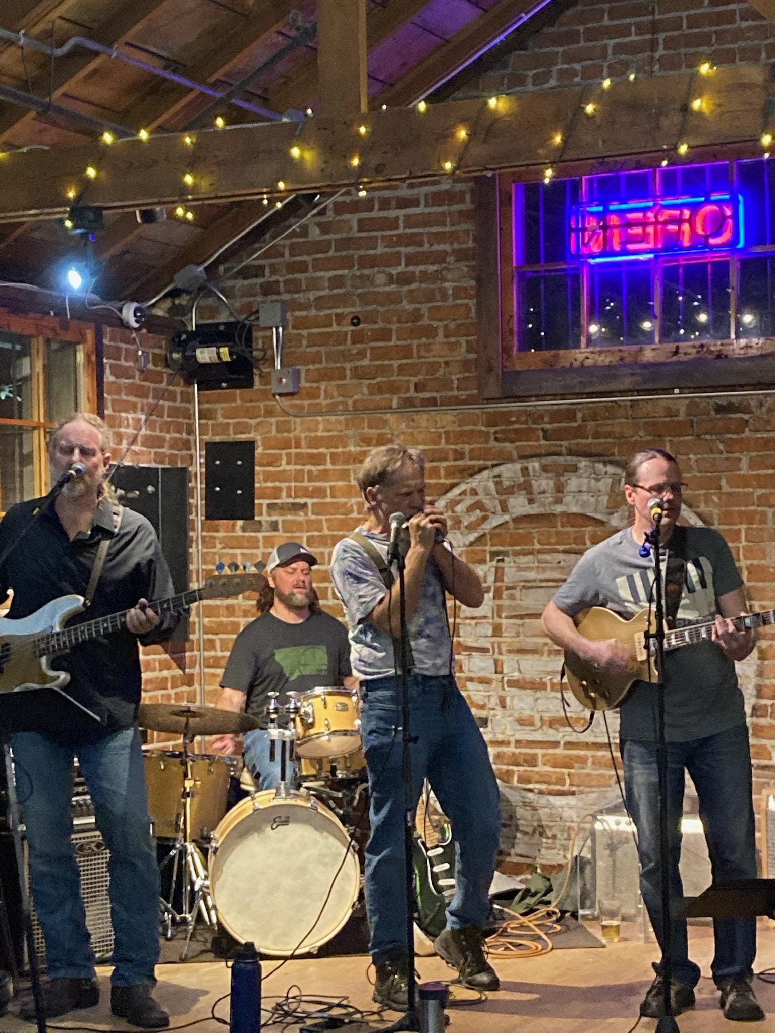 Live Music with Moneypenny