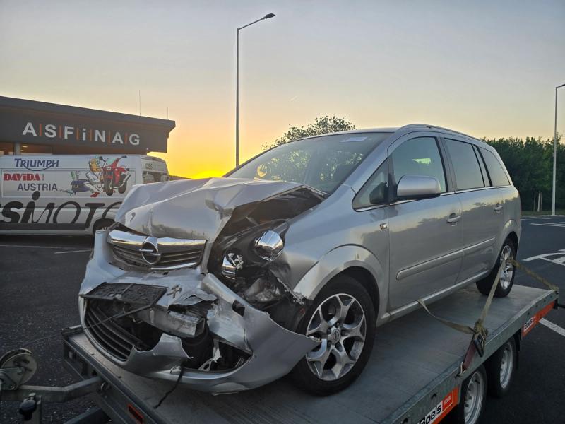 Opel Zafira (Unfallwagen) - Bild 3
