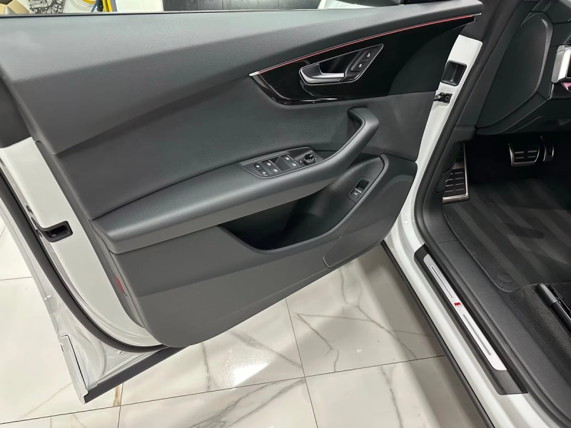 Audi Q8 50 TDI Quattro 23" Sline - Bild 2