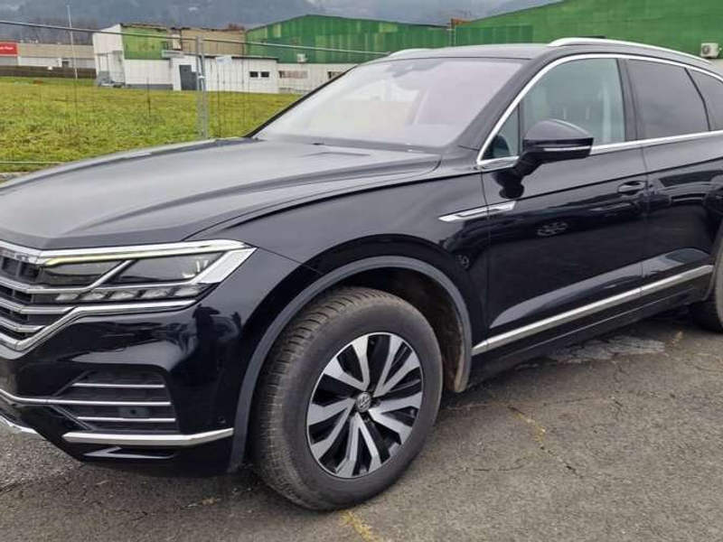 VW Touareg Edition SCR 4M