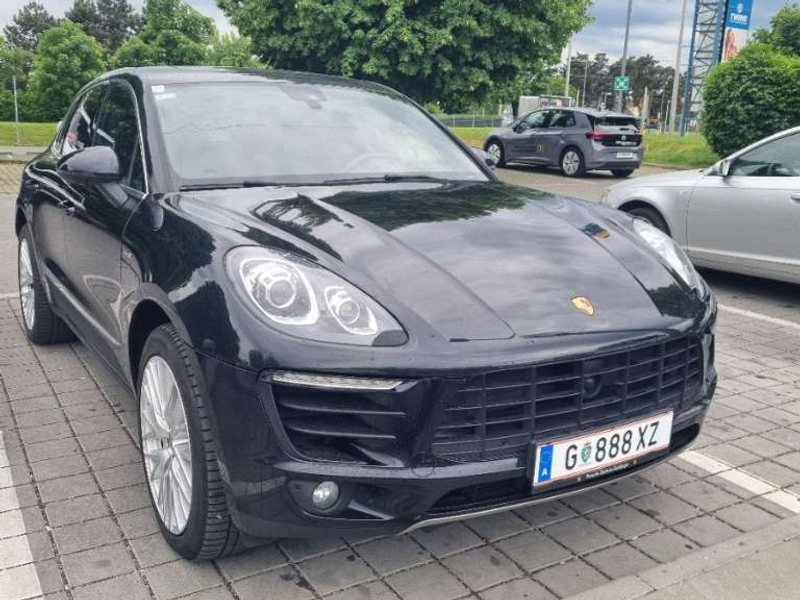 undefined Porsche Macan S