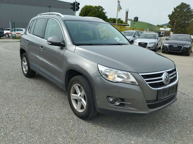 VW Tiguan 2.0 TDI 4 MOTION AHK,Volleder,Sitzheizung,NAVI.. SUV / Geländewagen - Bild 2