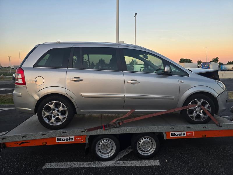 Opel Zafira (Unfallwagen) - Bild 10