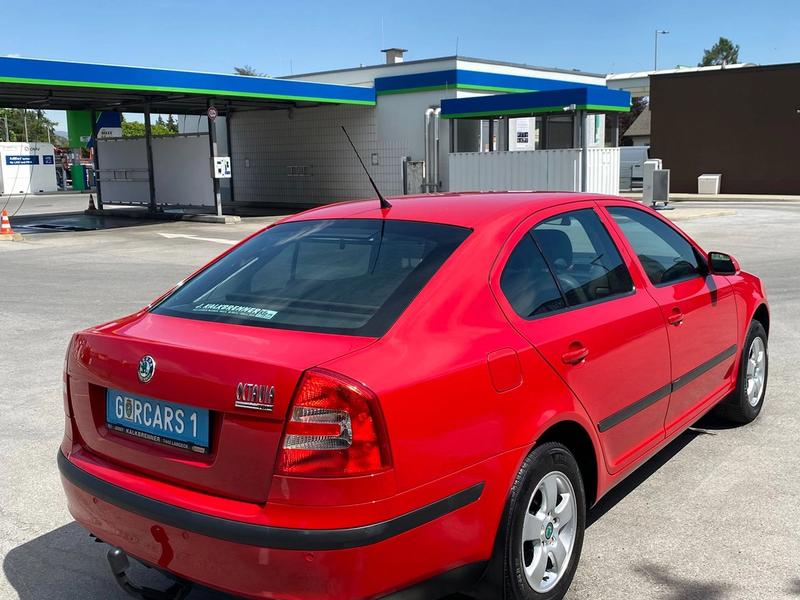 Skoda Octavia Limusine Leder - Bild 2