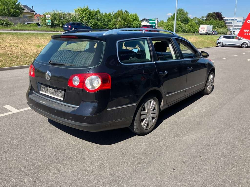 VW Passat 1.9 TDI Highline Kombi / Family Van - Bild 2
