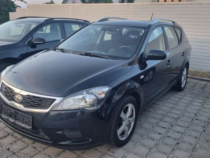 KIA Ceed SW 1,6 CRDi Cool DPF Sommerferien/Winterreifen Kombi / Family Van - Bild 2