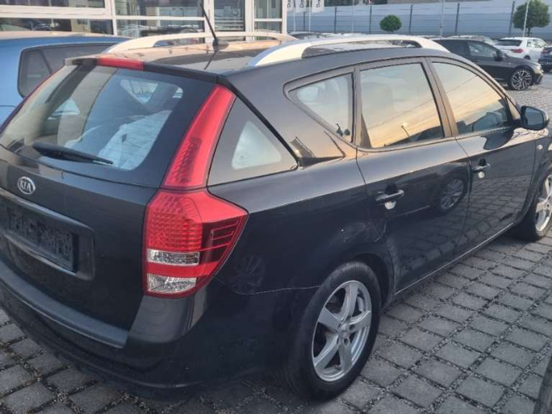KIA Ceed SW 1,6 CRDi Cool DPF Sommerferien/Winterreifen Kombi / Family Van - Bild 4