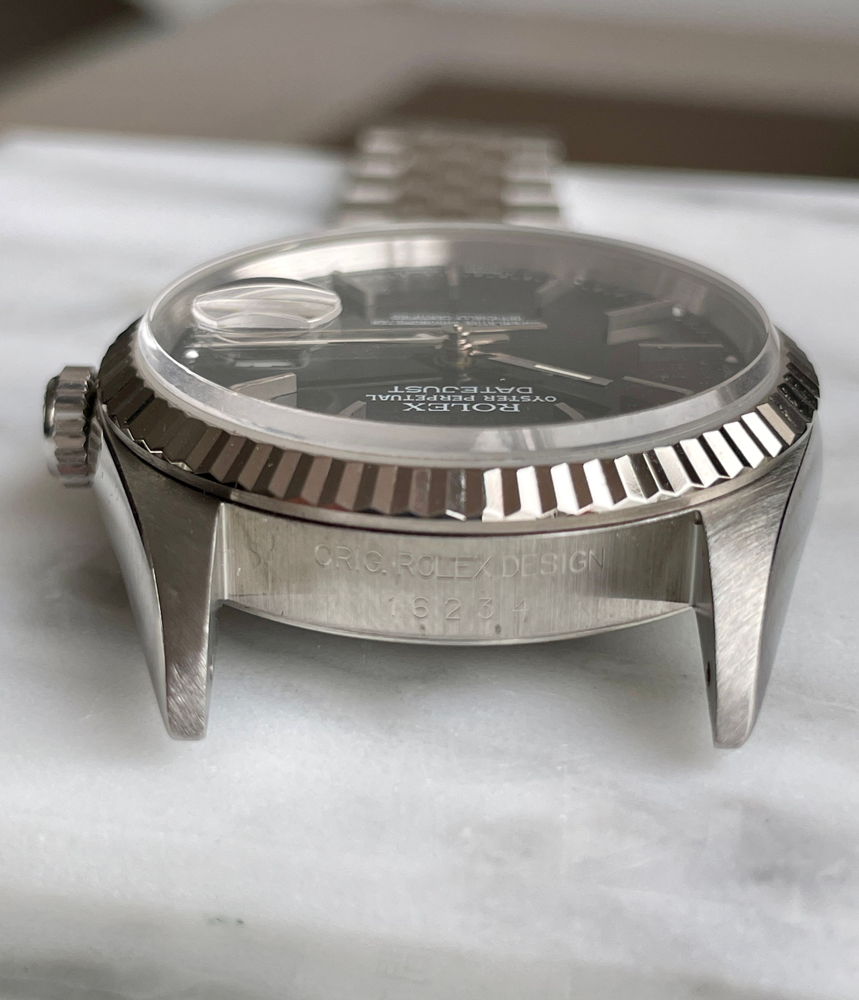 .^っ. т^ Blacktip 200m Diver Frost – Zelos Watches