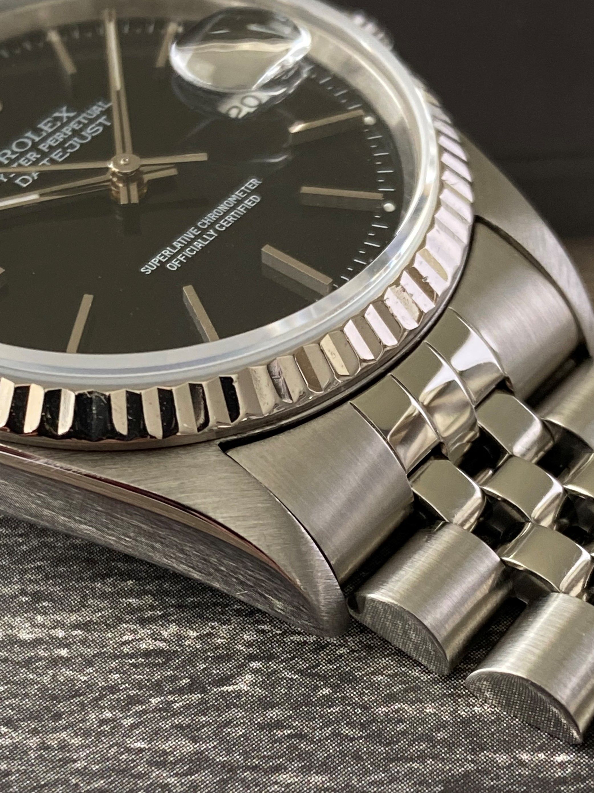 Rolex Datejust 16234 Black 1993 with original box and papers