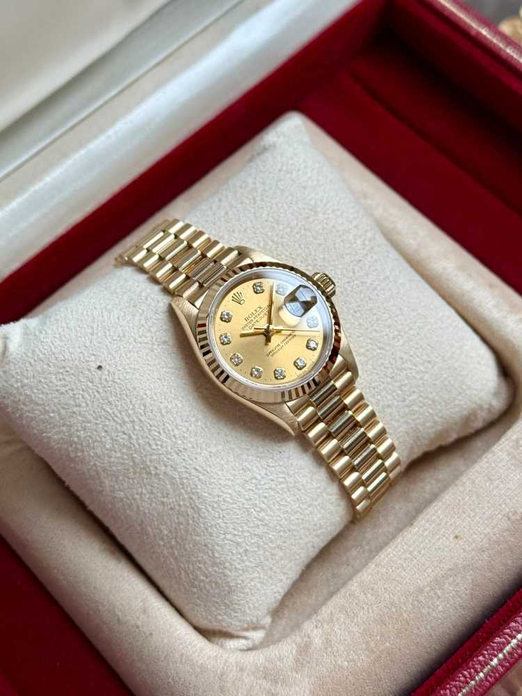 Wrist shot image for Rolex Lady-Datejust "Diamond" 69178 Gold 1996 with original box and papers 2