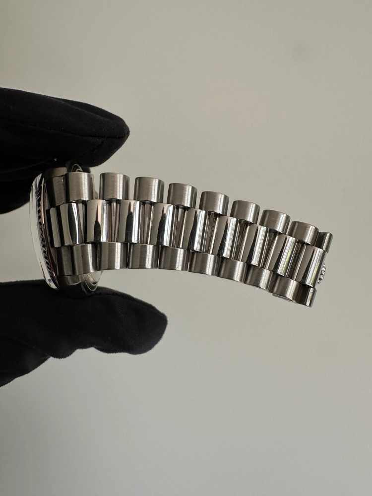 Image for Rolex Day-Date 1803-9 Silver 1975 