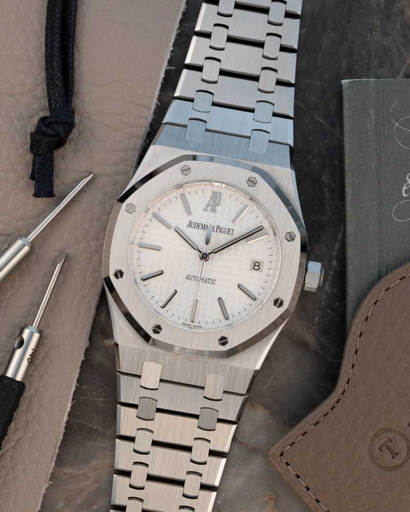 Featured image for Audemars Piguet Royal Oak 15300 White 2006 with original box and papers