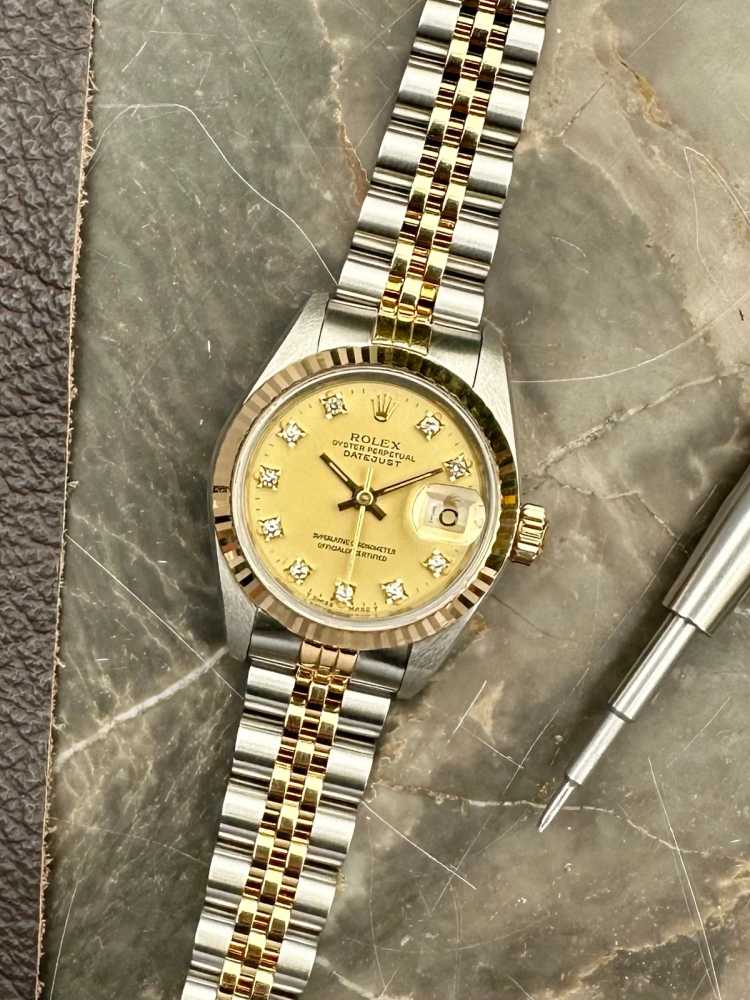 Featured image for Rolex Lady-Datejust "Diamond" 69173G Gold 1987 with original box and papers