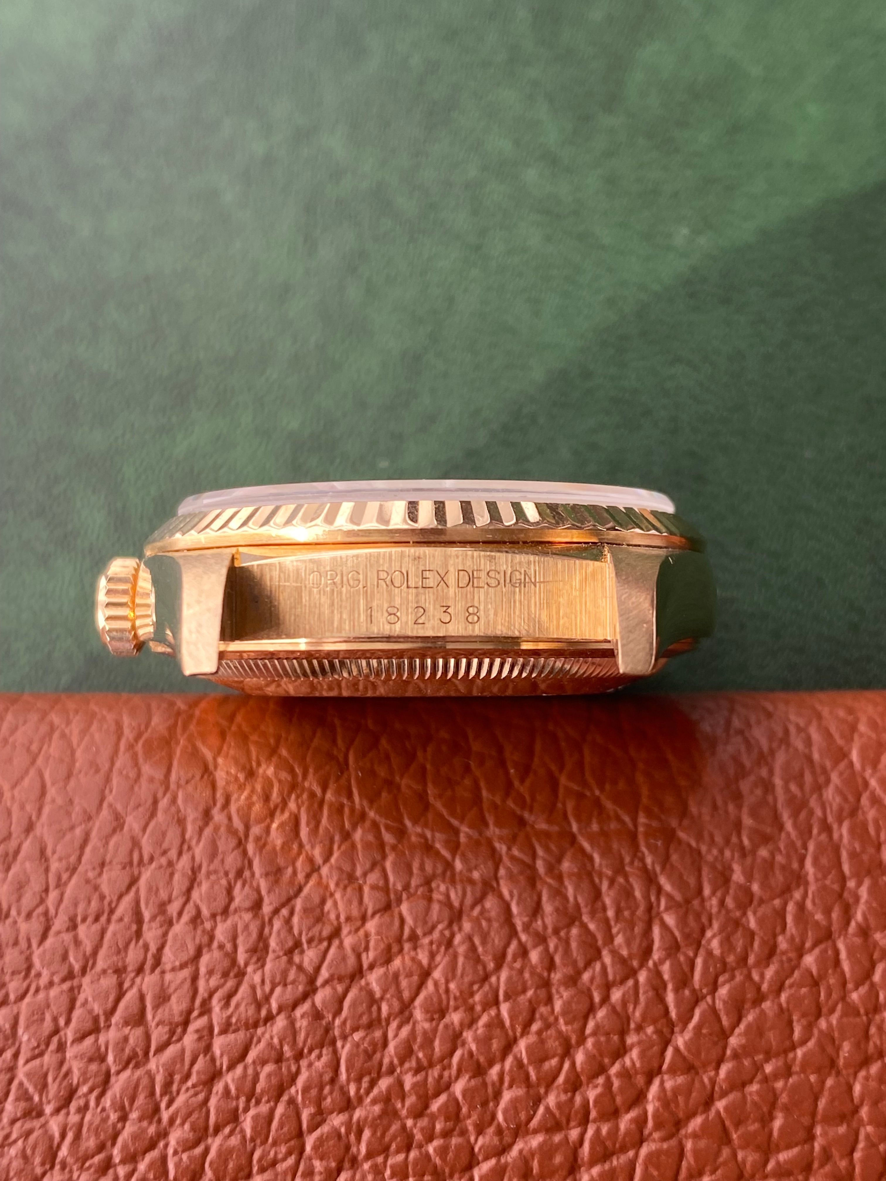 Rolex Day-Date 18238 Gold 1995 with original box and papers