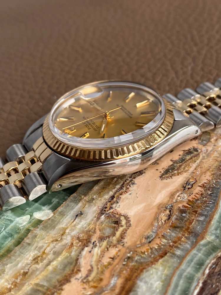 Rolex Datejust 16013 Gold 1983 with original box and papers display picture 2