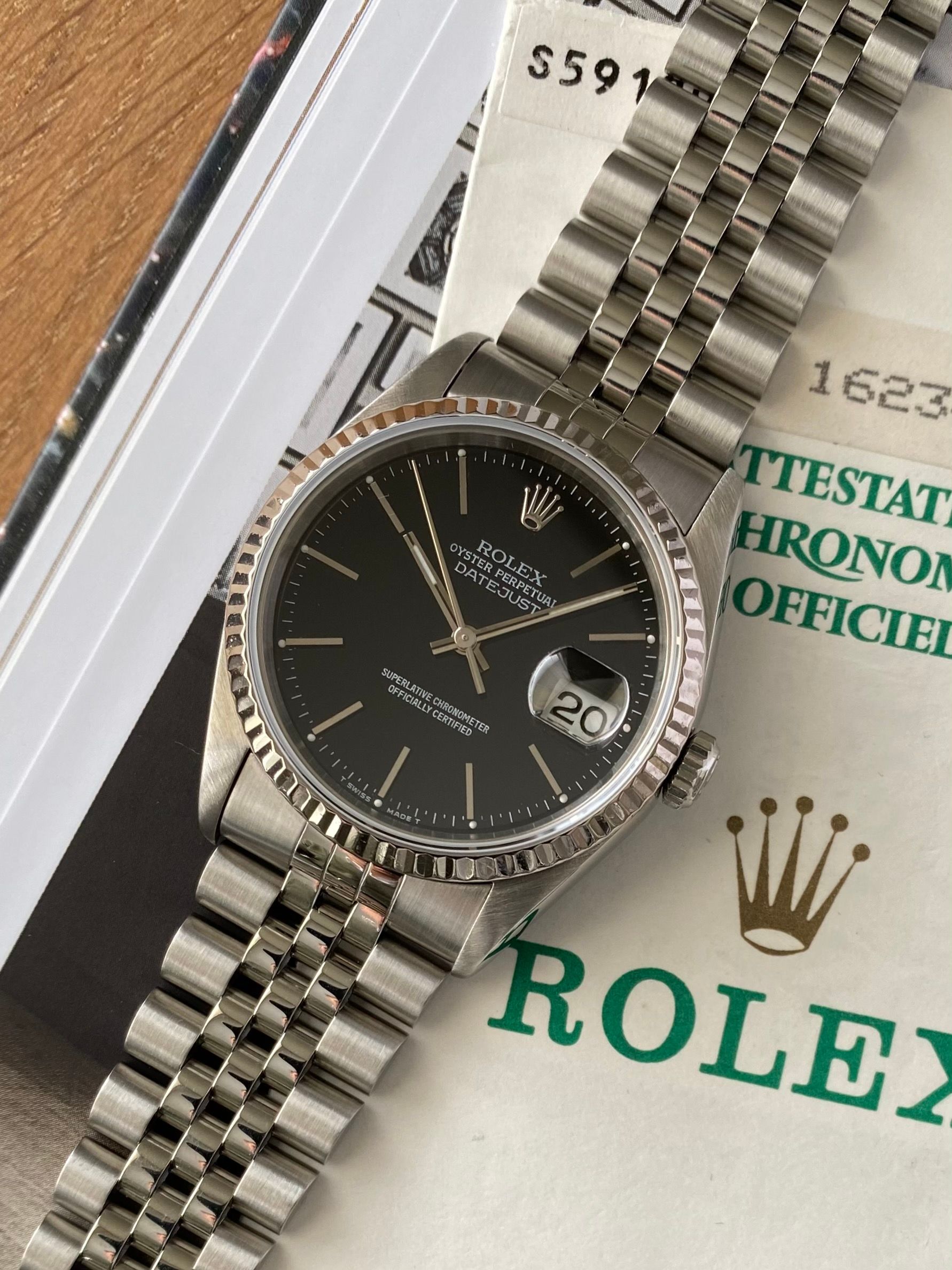 Rolex Datejust 16234 Black 1993 with original box and papers