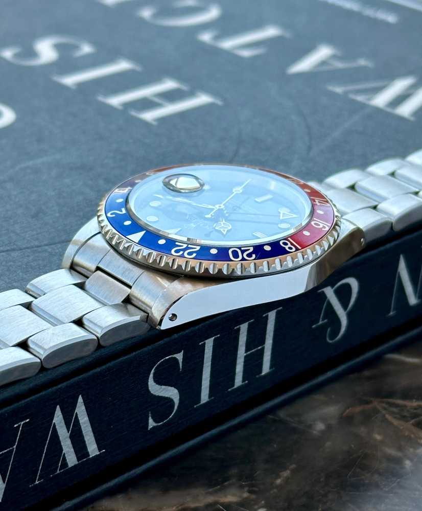 Image for Rolex GMT-Master 2 "Pepsi" 16710 Black 1991 with original box and papers