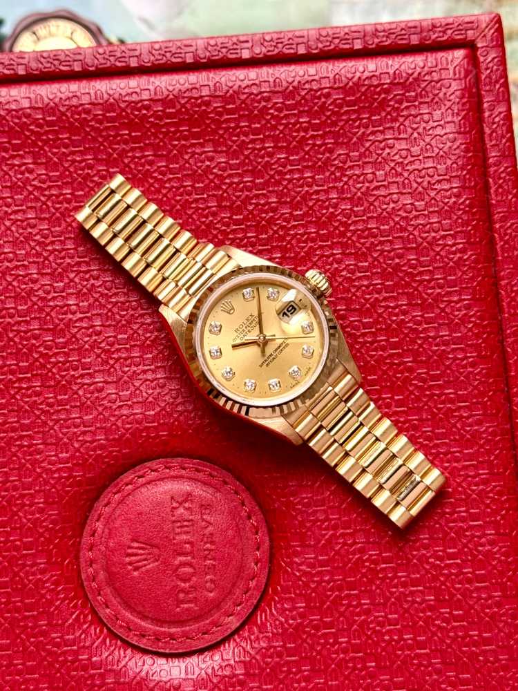 Wrist shot image for Rolex Lady-Datejust "Diamond" 69178 Gold 1995 with original box and papers 3