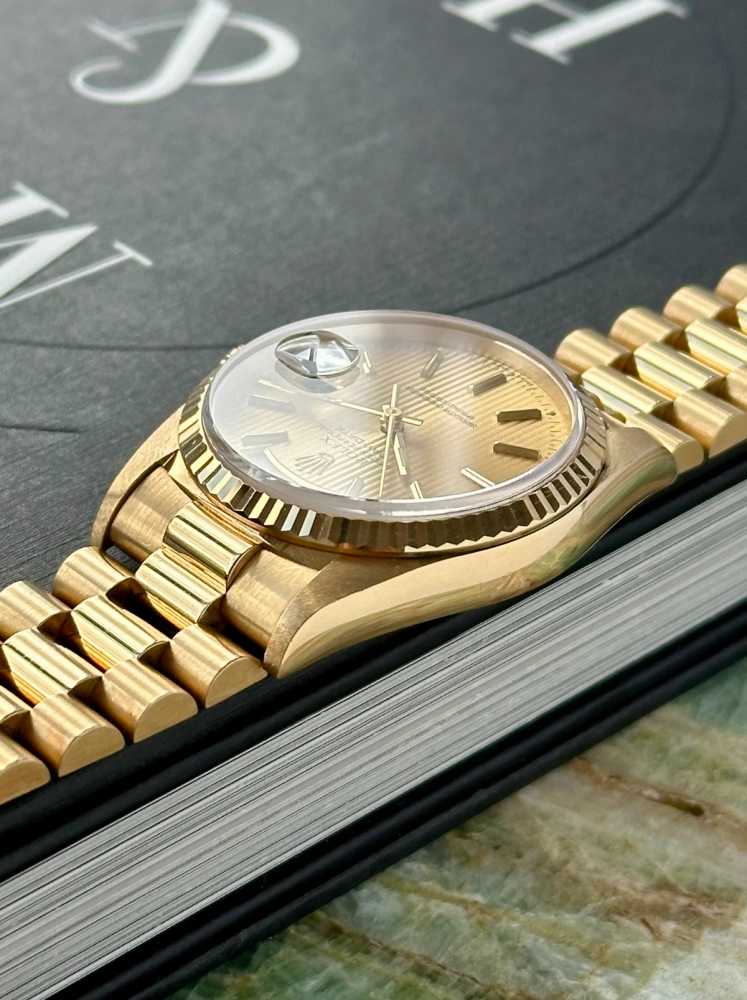 Image for Rolex Day-Date "Tapestry" 18238 Gold 1990 