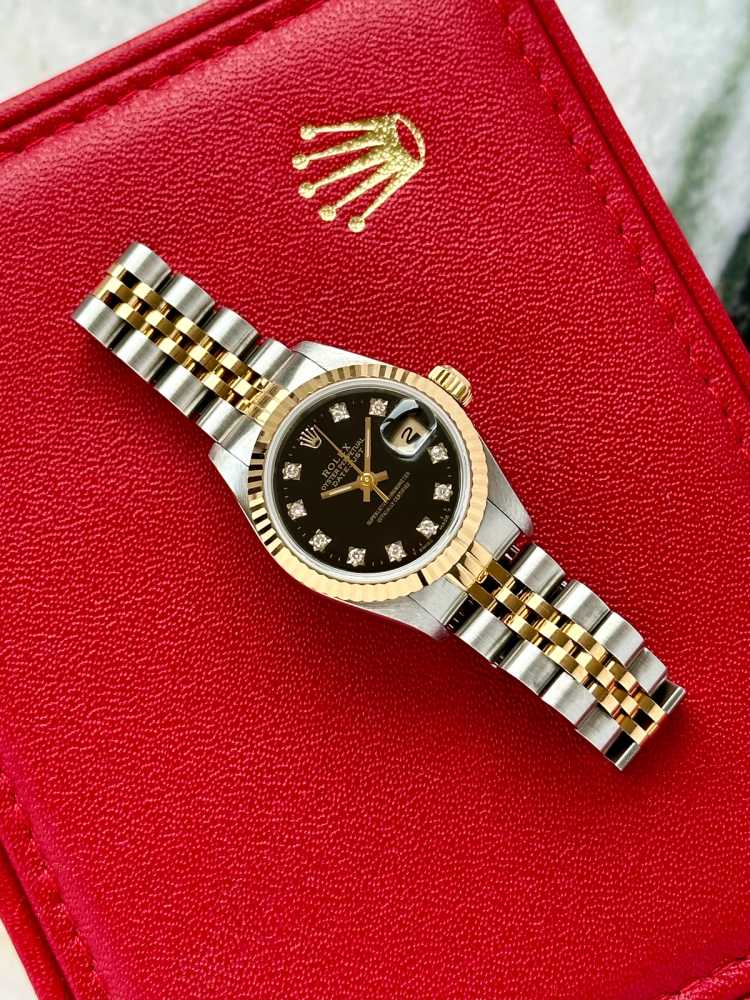 Wrist image for Rolex Lady-Datejust "Diamond" 69173G Black 1991 with original box and papers