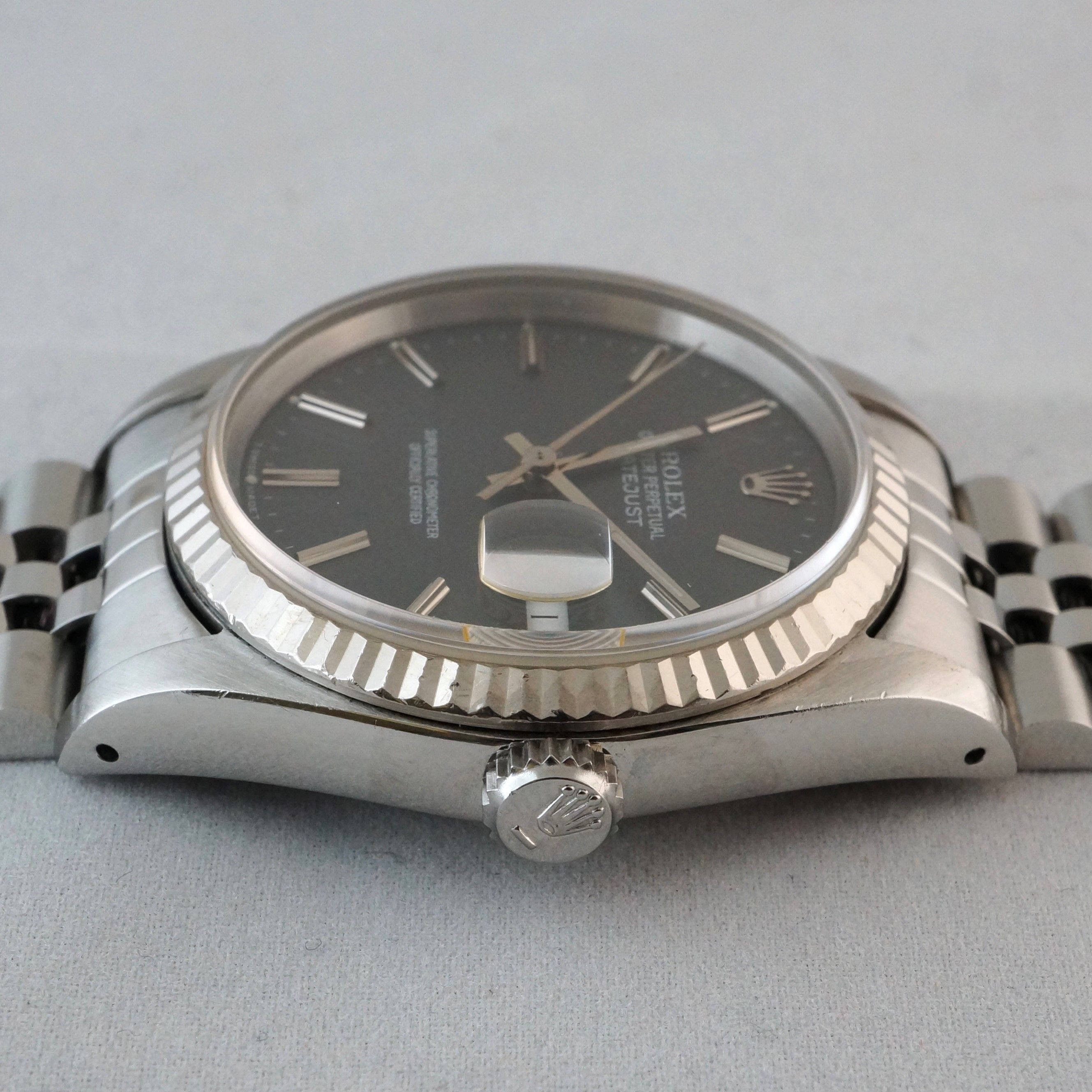 Rolex Datejust 16234 Blue 1991 with original box and papers 4