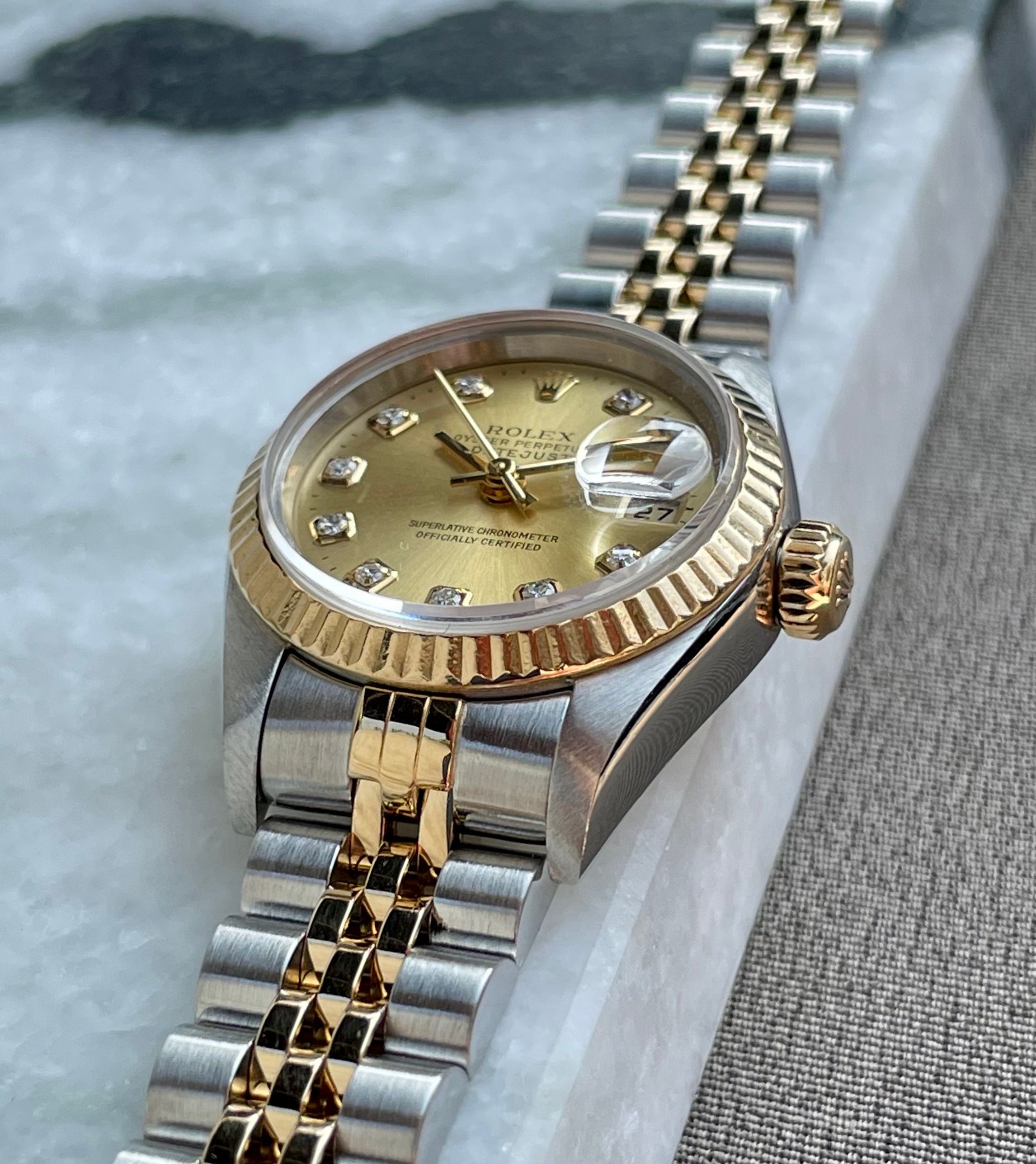 Rolex datejust 2000 online model