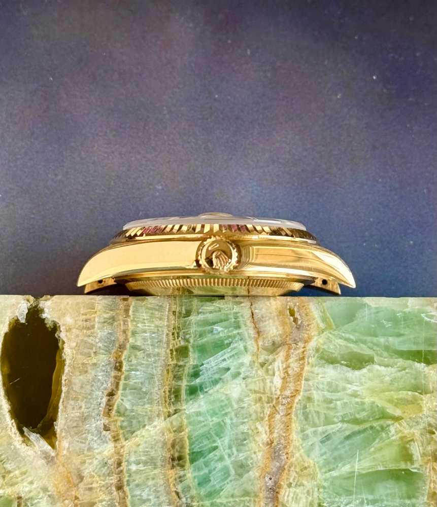 Image for Rolex Day-Date "Tapestry" 18238 Gold 1990 with original box and papers
