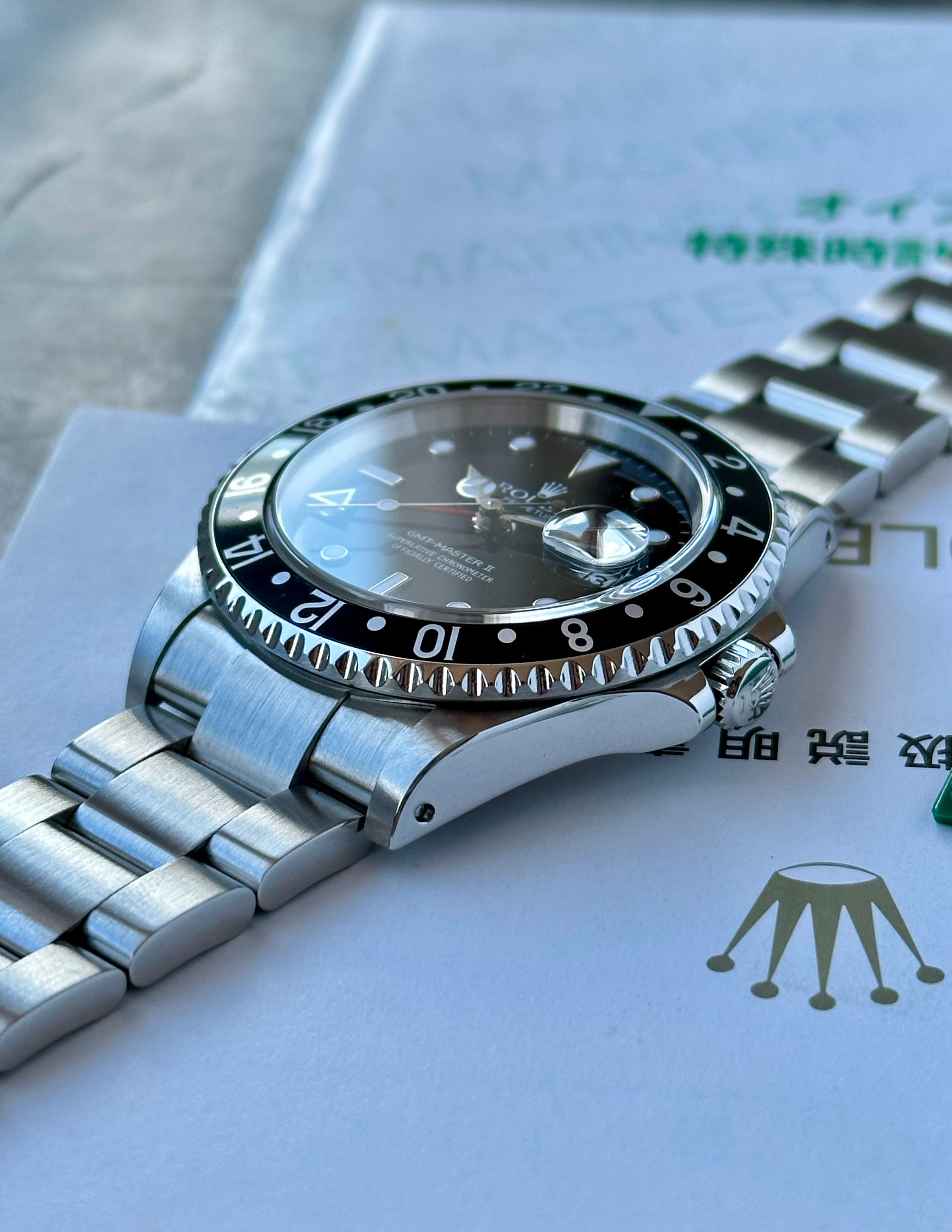 Rolex GMT-Master II 16710 Black 1999 with original box and papers
