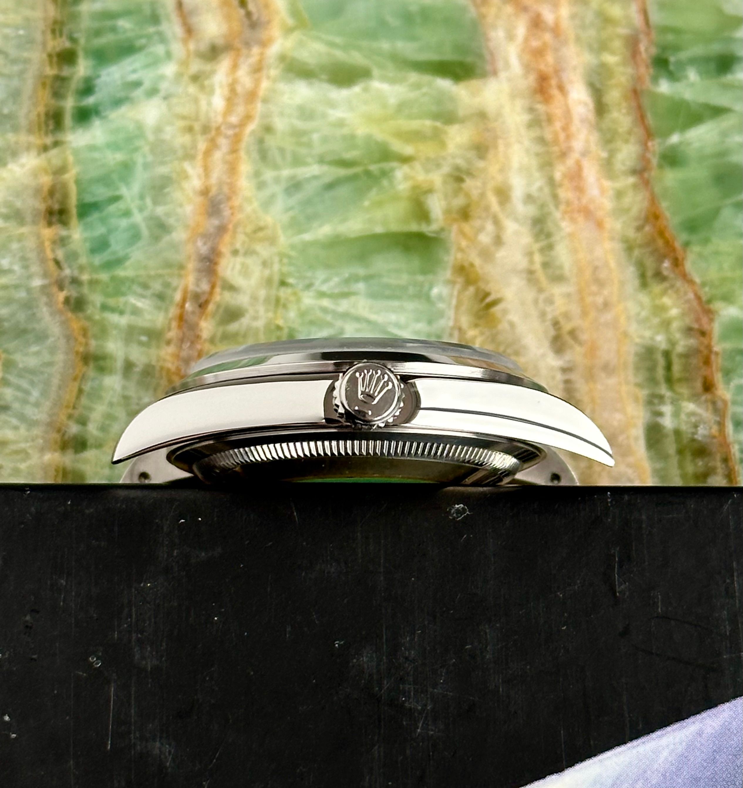 Rolex Explorer 1 14270 Black 1999 with original box and papers 4