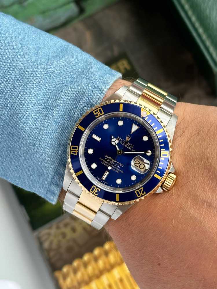 Detail image for Rolex Submariner 16613 Blue 1999 with original box and papers