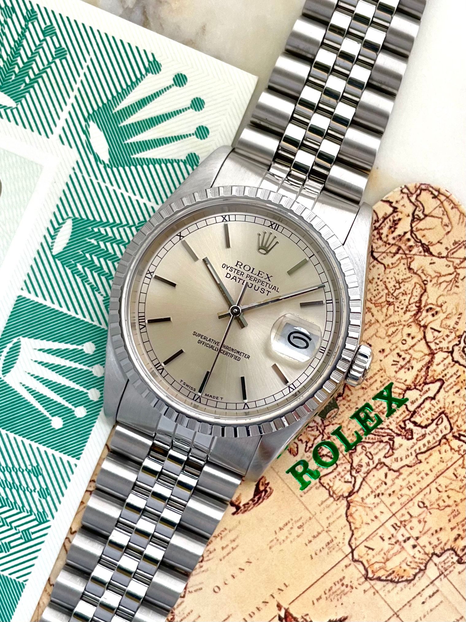 Rolex Datejust 16220 Silver 1989 with original box and papers