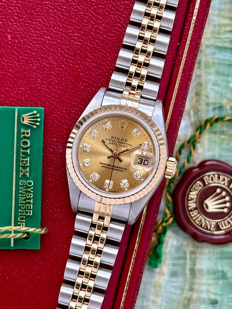 Featured image for Rolex Lady-Datejust "Diamond" 69173G Gold 1995 with original box and papers 4