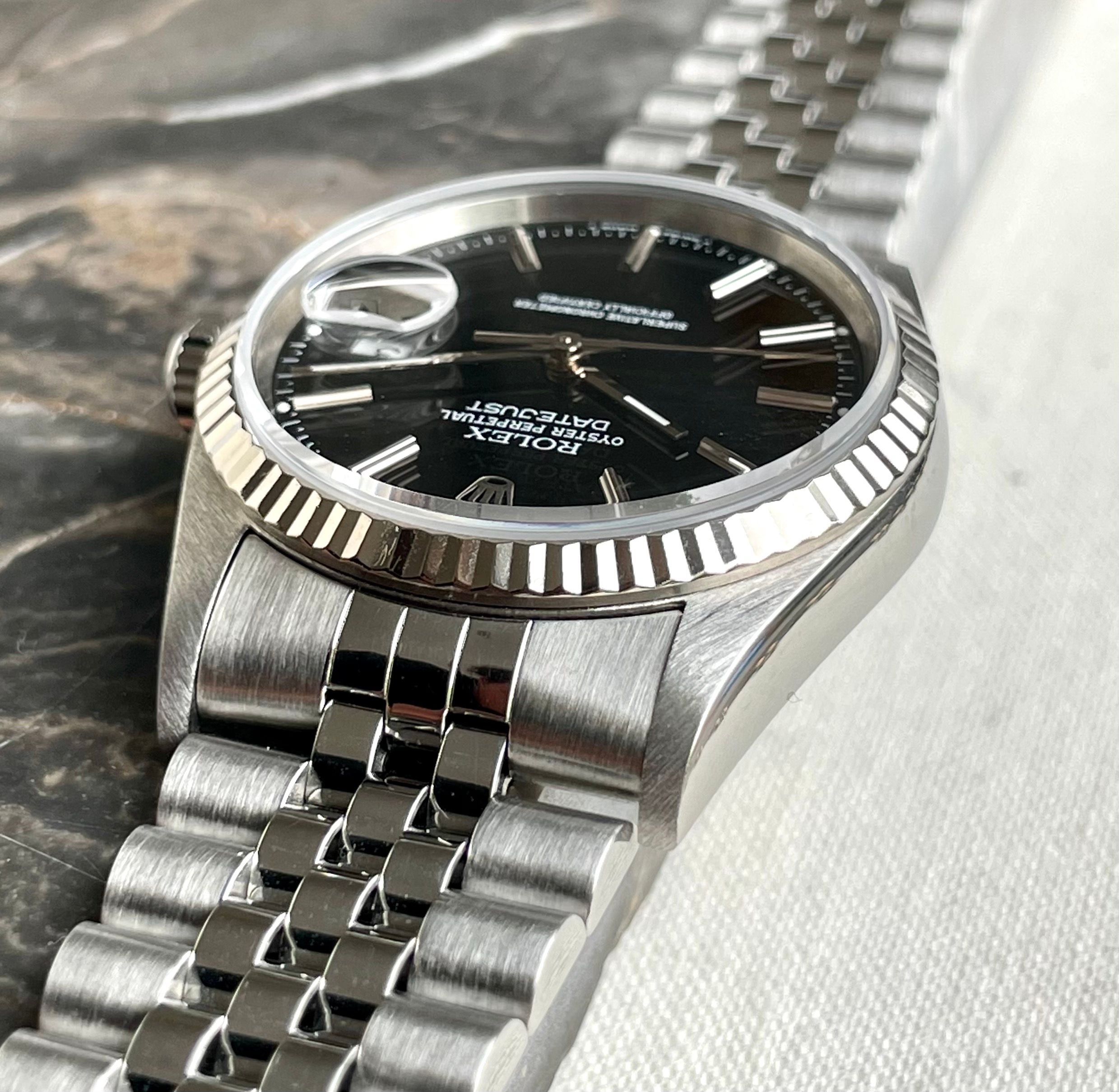 Rolex Datejust 16234 Black 2001 with original box and papers