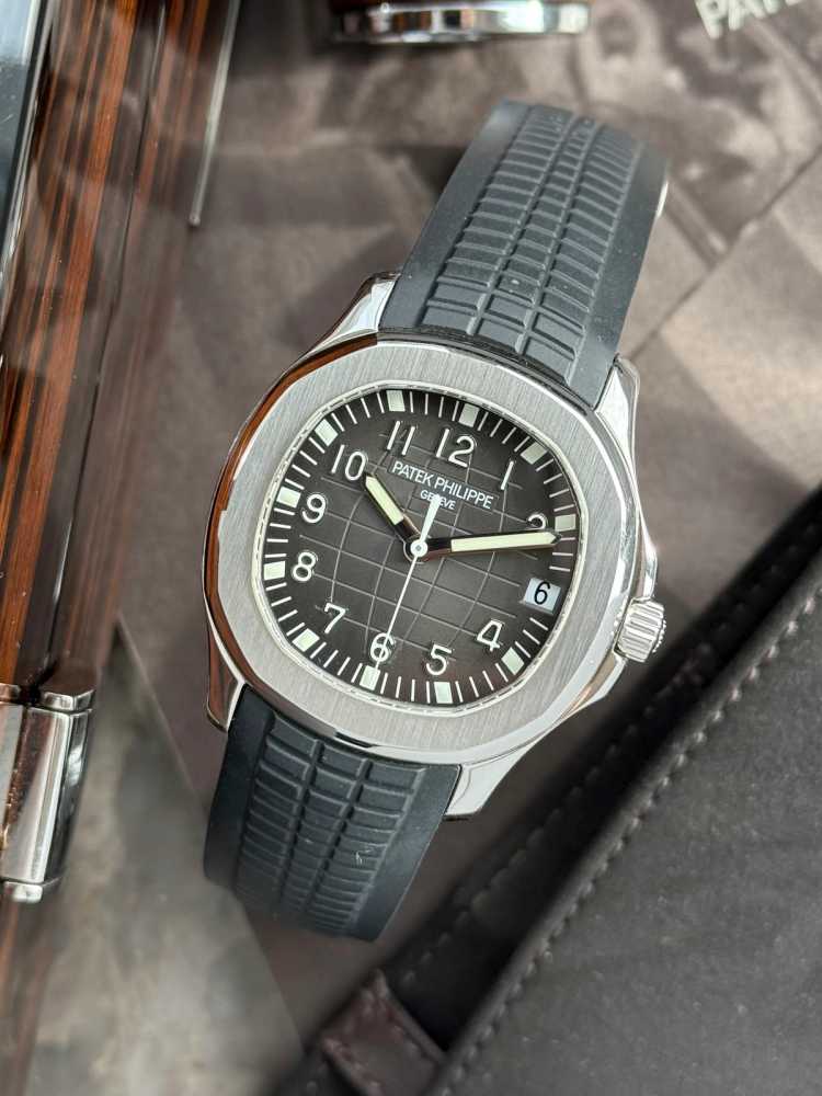 Image for Patek Philippe Aquanaut 5165 Grey 2007 with original box and papers