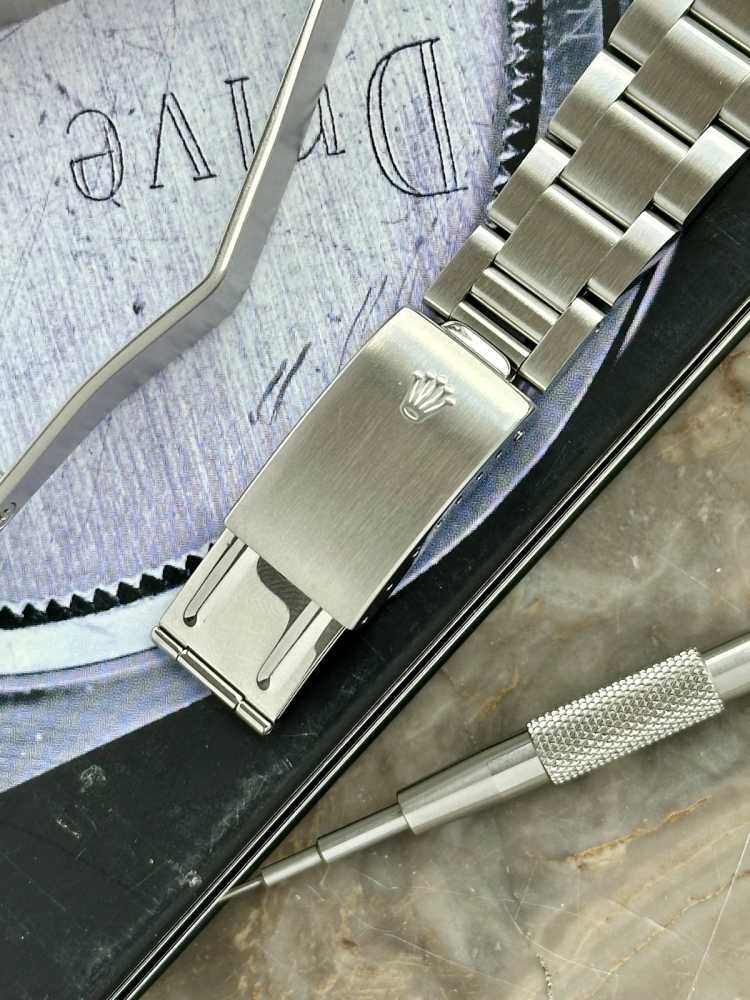 Detail image for Rolex GMT-Master 16700 Black 1990 