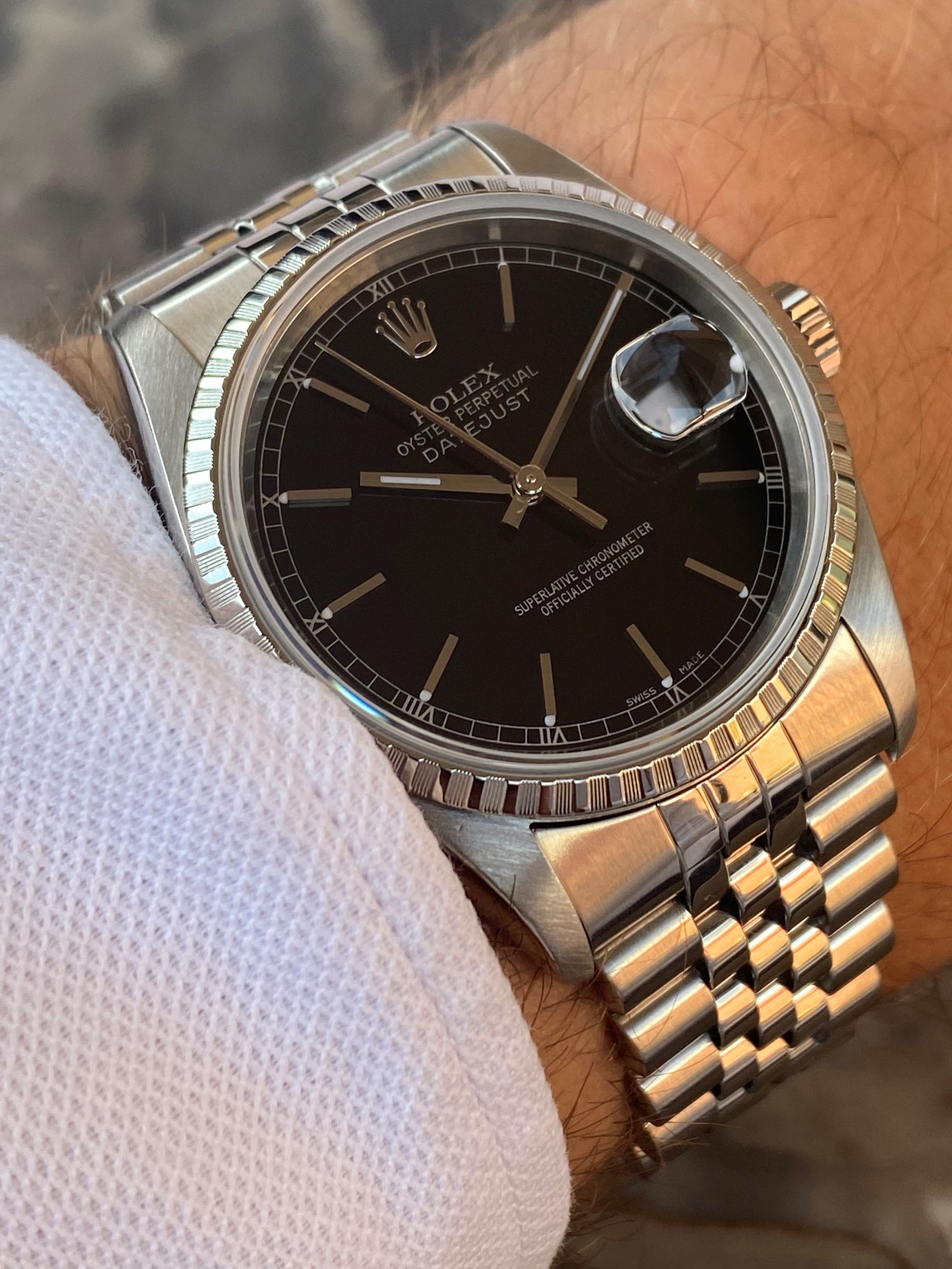 Rolex Datejust 16220 Black 2000 with original box and papers