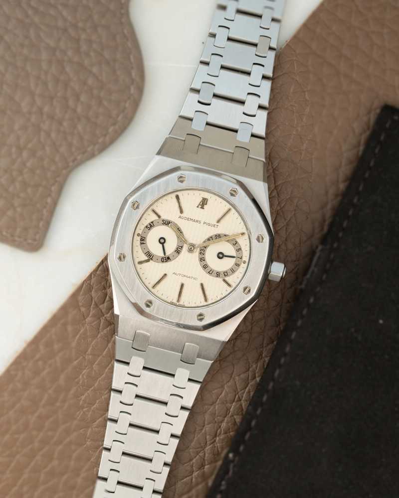 Featured image for Audemars Piguet Royal Oak "Owl" 25572 ST Cream 1998 with original box and papers