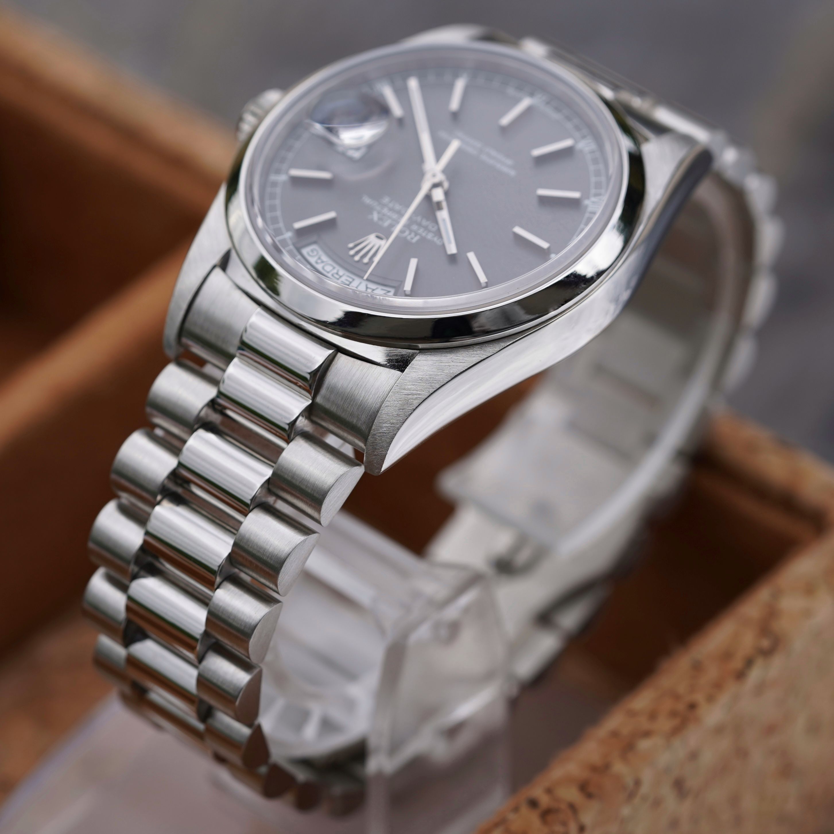 Rolex Day-Date 'Full Set' 18206 Grey 1999 with original box and papers