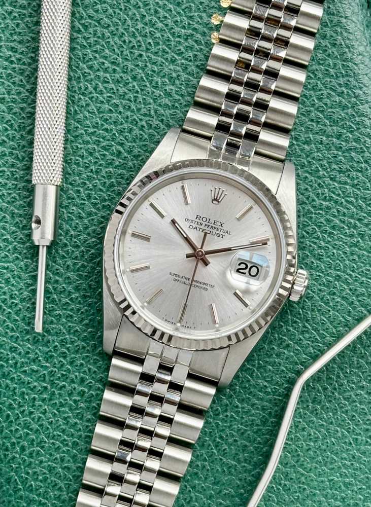 Featured image for Rolex Datejust 16234 Silver 1989 with original box and papers