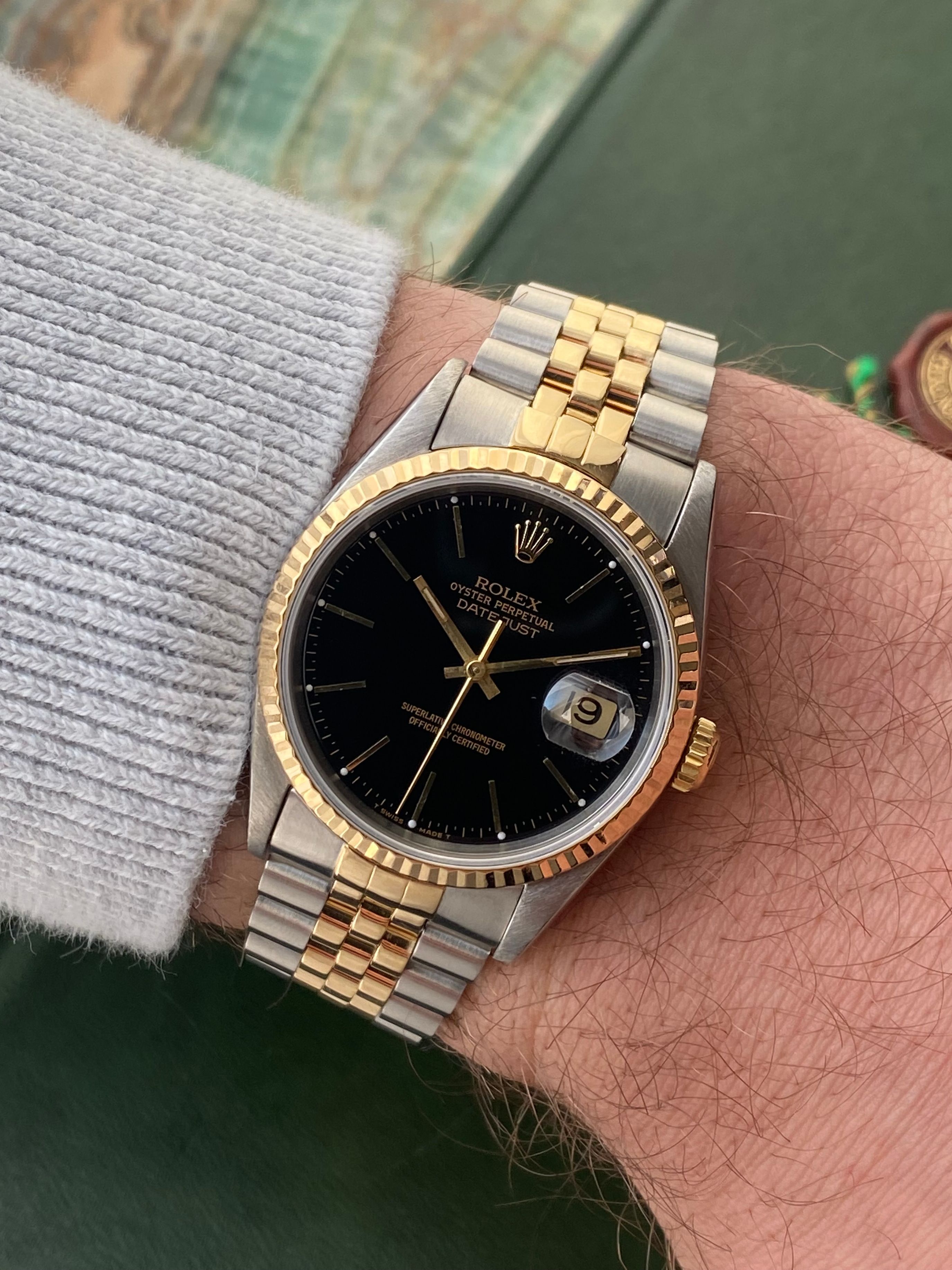 Rolex datejust two on sale tone black dial