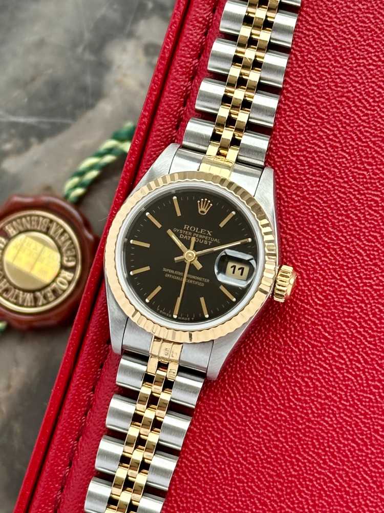 Featured image for Rolex Lady-Datejust 69173 Black 1995 with original box and papers