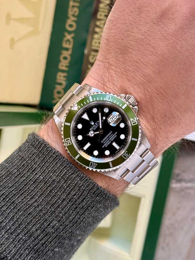 Wrist shot image for Rolex Submariner "LV" 16610LV Black 2007 with original box and papers 2