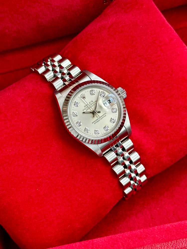 Wrist shot image for Rolex Lady-Datejust "Diamond" 69174G Silver 1996 with original box and papers