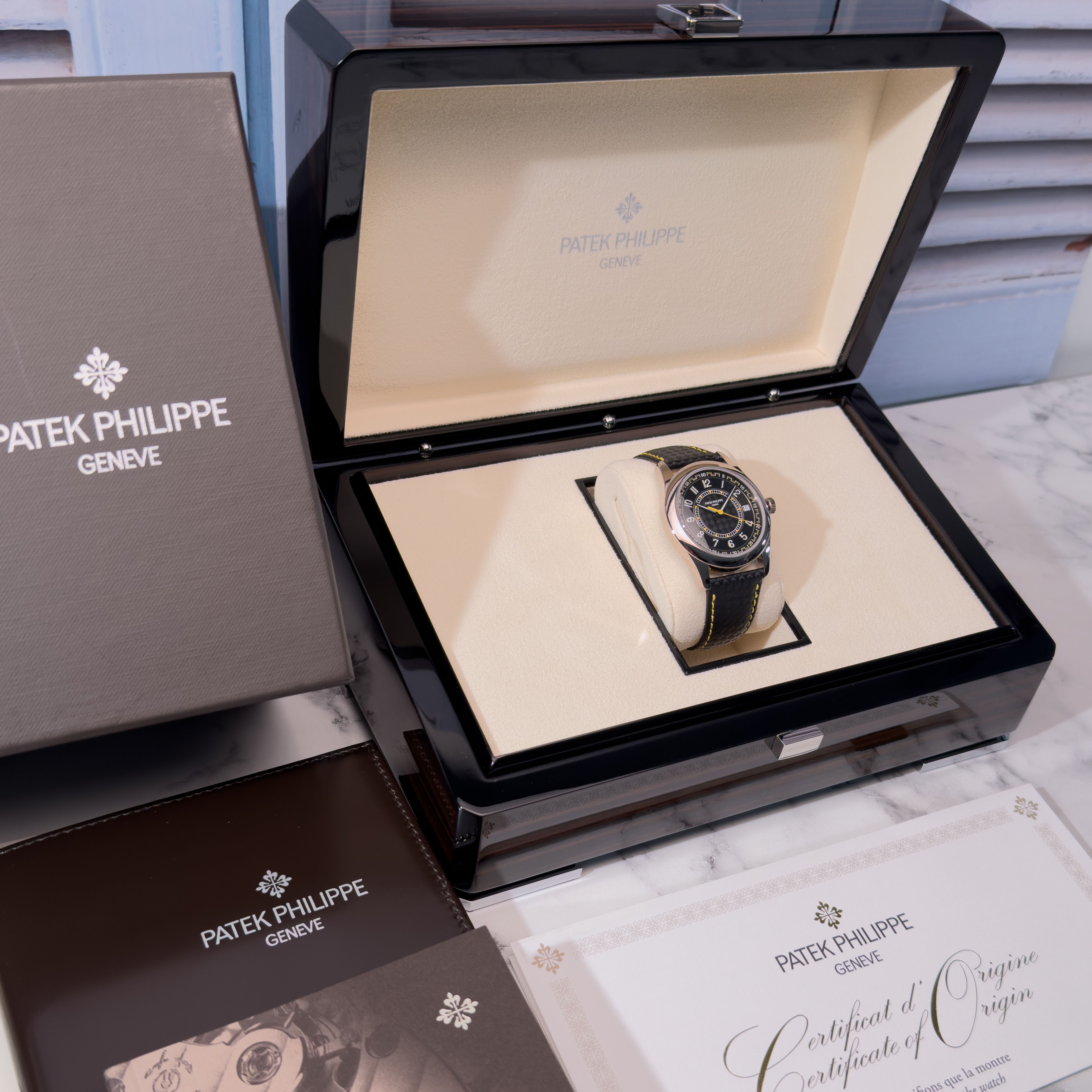 Patek Philippe Calatrava 6007G Black 2023 with original box and papers