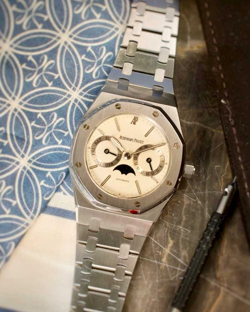 Featured image for Audemars Piguet Royal Oak "Cream" 25594ST Cream 1995 with original box and papers