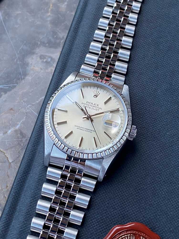 Image for Rolex Datejust 16220 Silver 1991 with original box and papers2